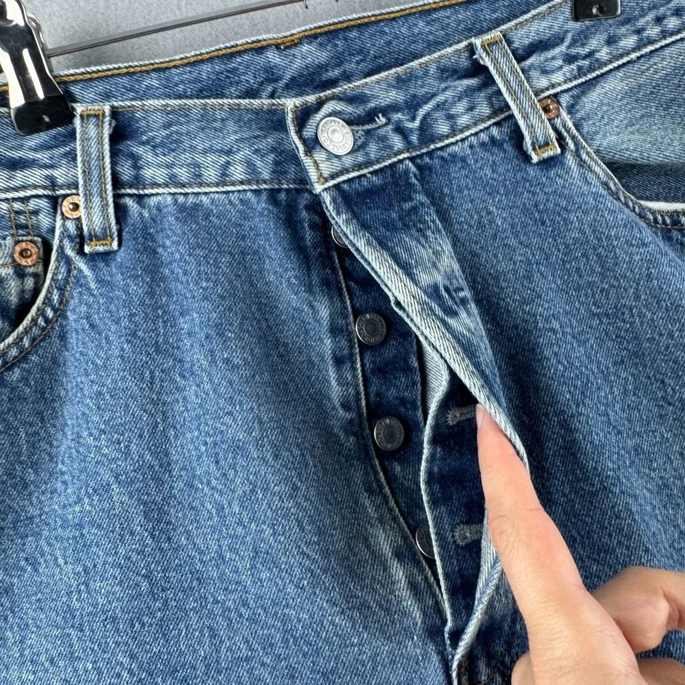 Levis there one
